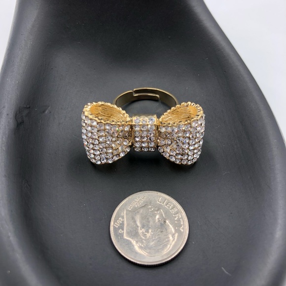 LAST ONE!! Luxe Bow Pave Ring New
Gorgeous Ring! - Picture 3 of 5